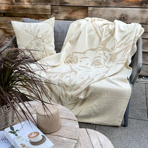 Tagesdecke Chenille offwhite - Hirsch Portrait taupe - 130 x 180 cm